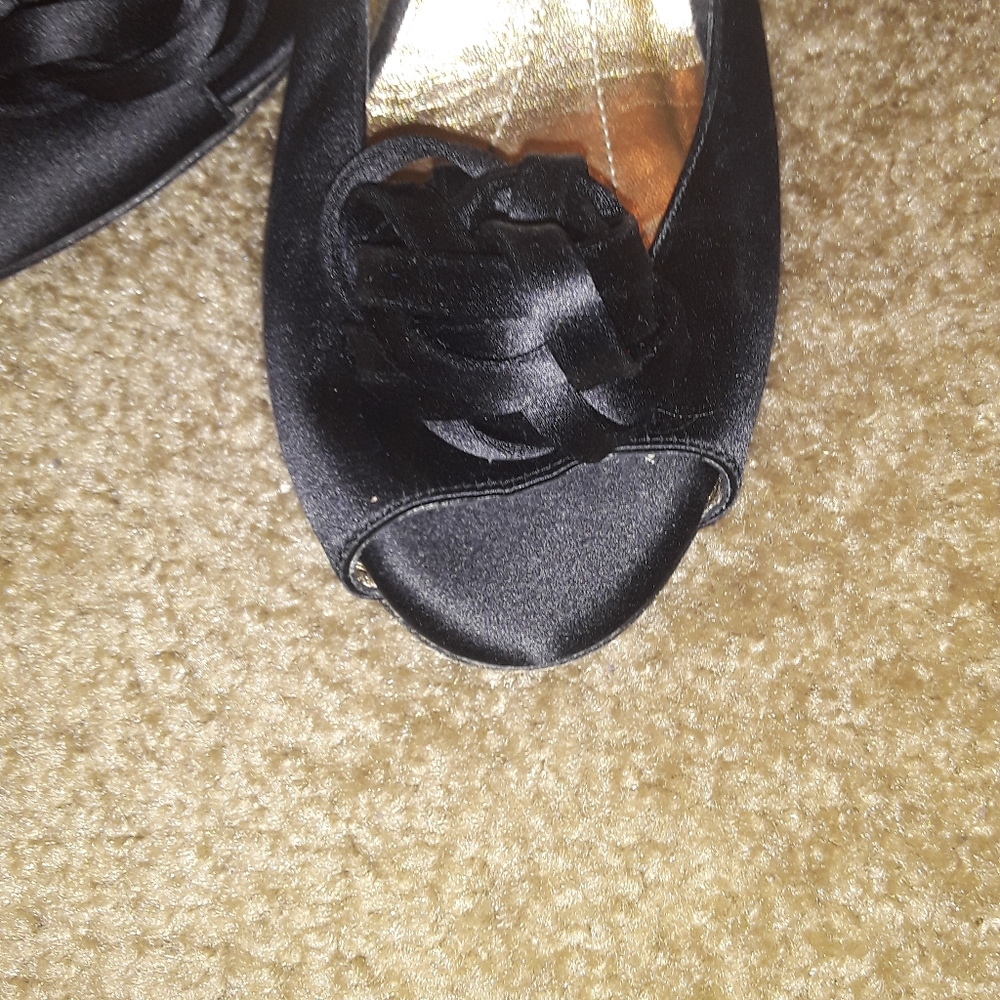 Shoes - Picture 8 of 8